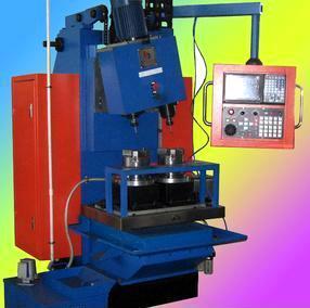 廣東MT-SKXLXJ-V型兩工位數控銑內螺旋槽機